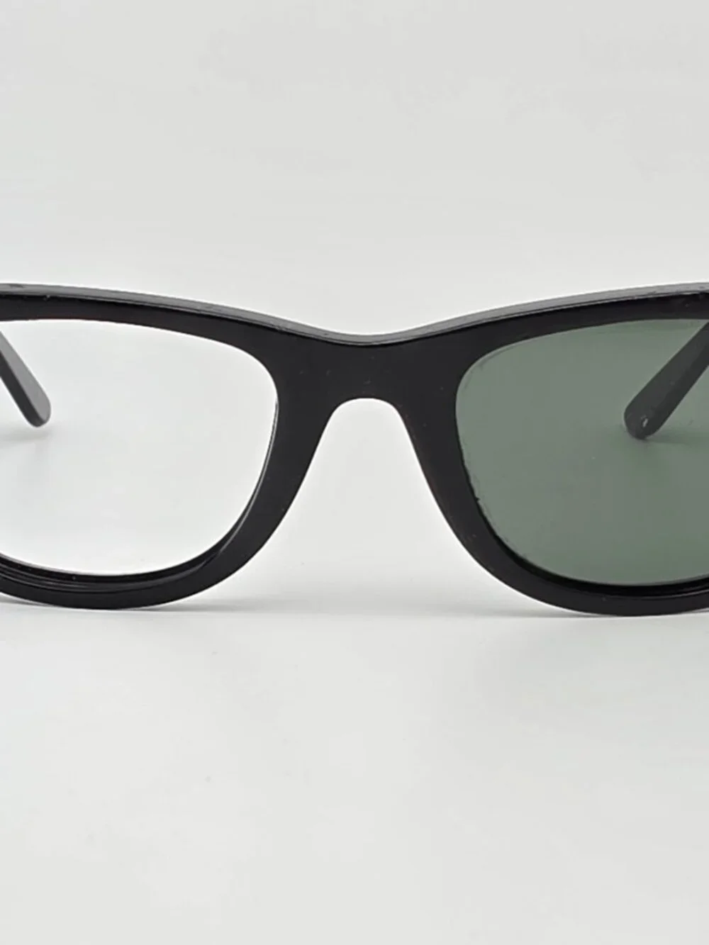 Ray-Ban RB2140 901 Wayfarer Black Frame G-15 Green Glass Lens Sunglasses w/ Case